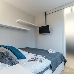  Apartament Inside Solec Iii